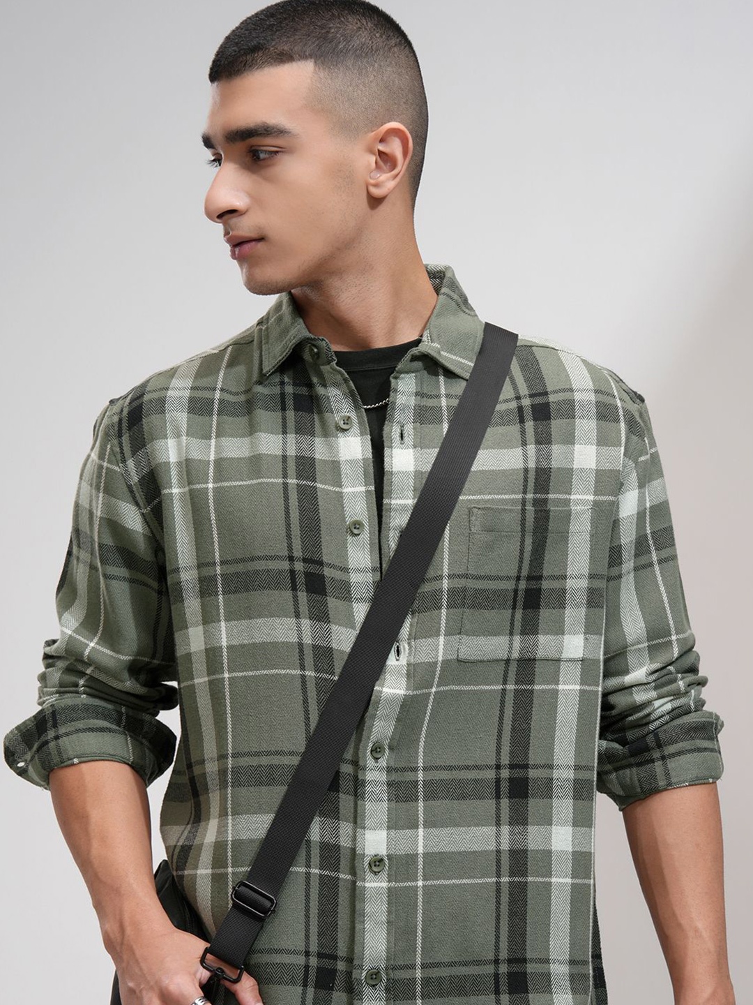 

HIGHLANDER Men Oversized Fit Spread Collar Tartan Checked Cotton Casual Shirt, Green