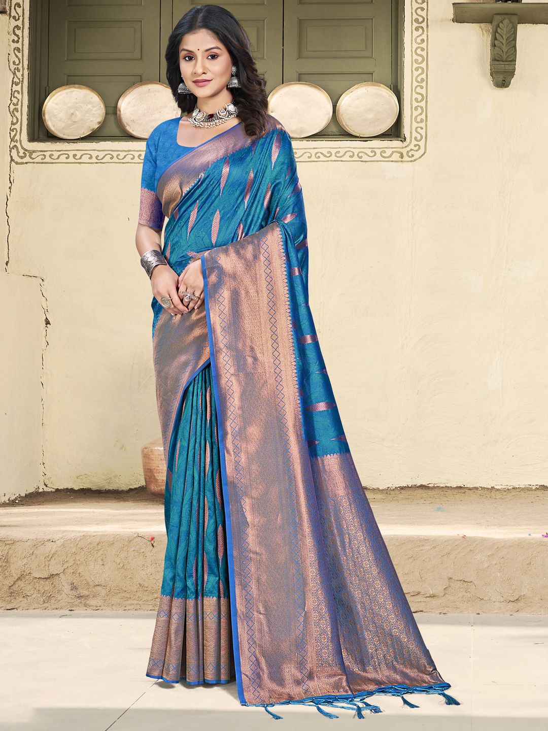 

SANGAM PRINTS Ethnic Motifs Zari Silk Blend Tussar Saree, Blue