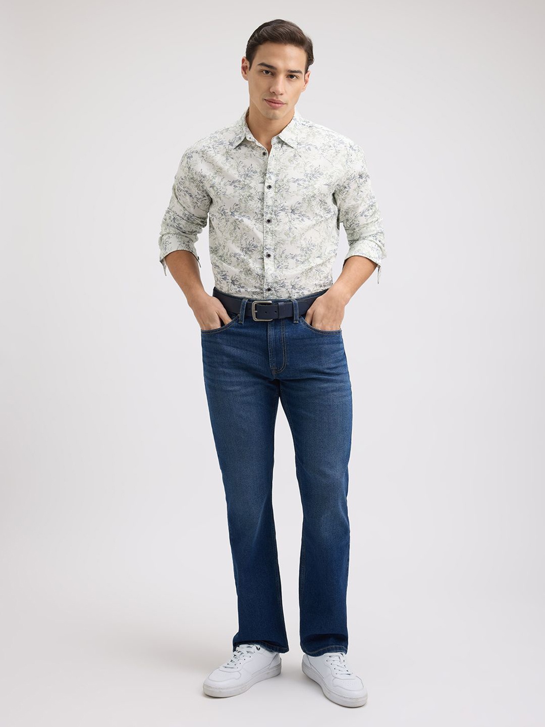 

Pepe Jeans Men Spread Collar Floral Printed Cotton Casual Shirt, White