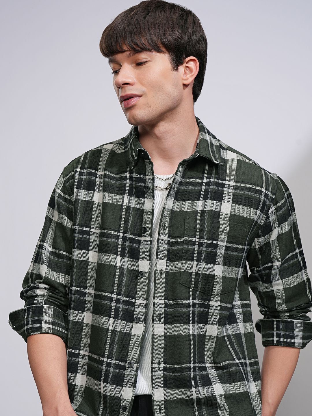 

HIGHLANDER Men Oversized Fit Spread Collar Tartan Checked Cotton Casual Shirt, Green