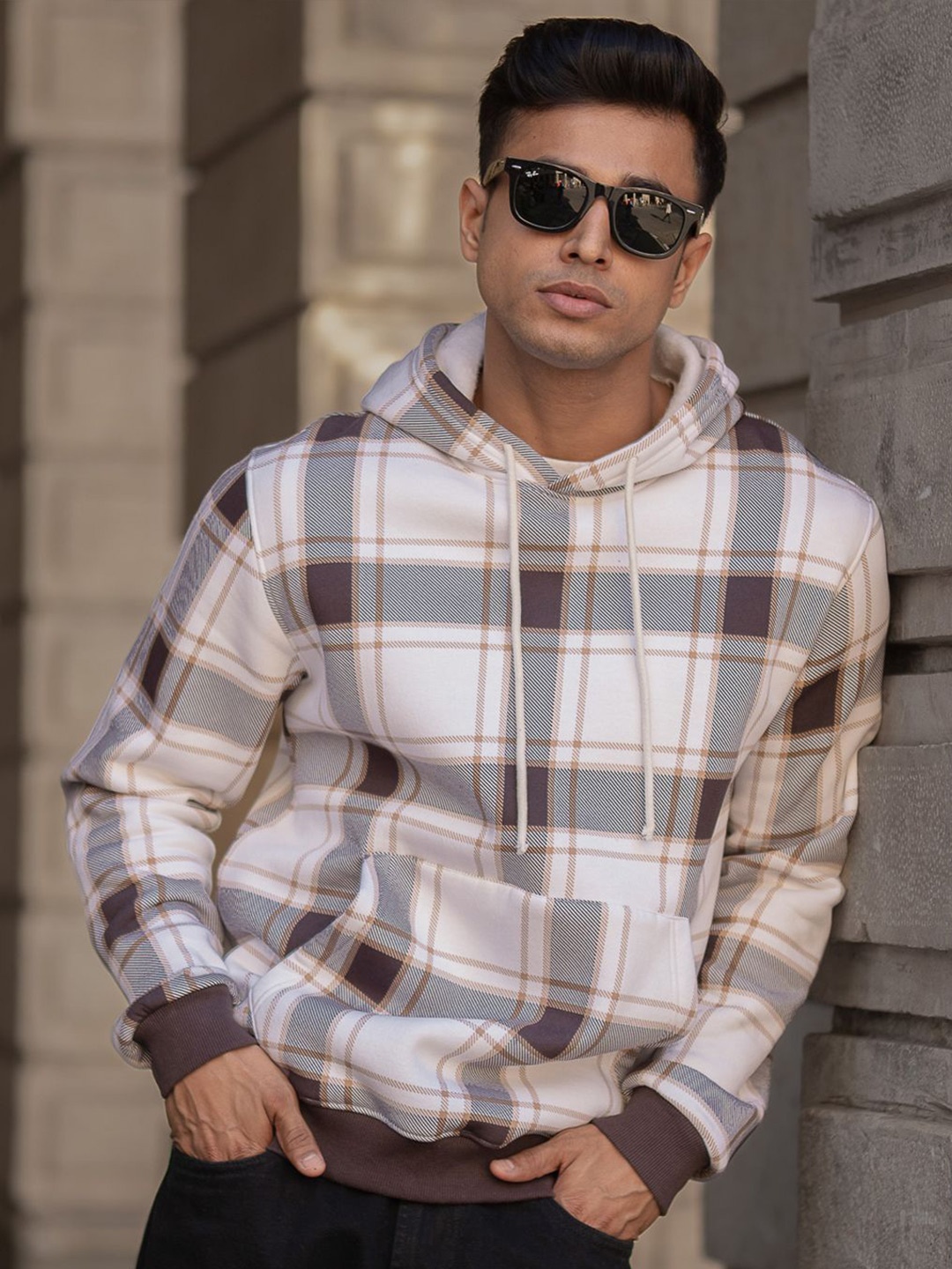 

Powerlook Men Brown Regular Fit Cotton Full Sleeves Sweatshirt