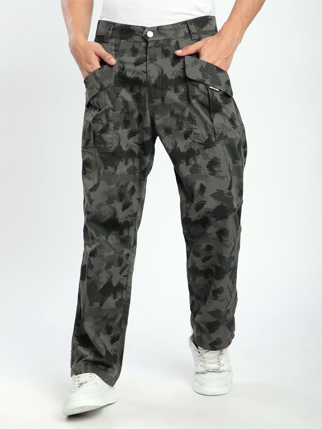

Beyoung Men Grey Pleated Knee Camo Cargo Pants