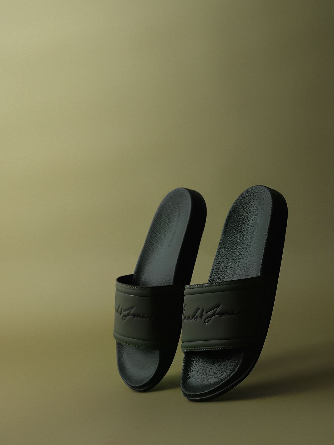 

Jack & Jones Men Printed Sliders, Green