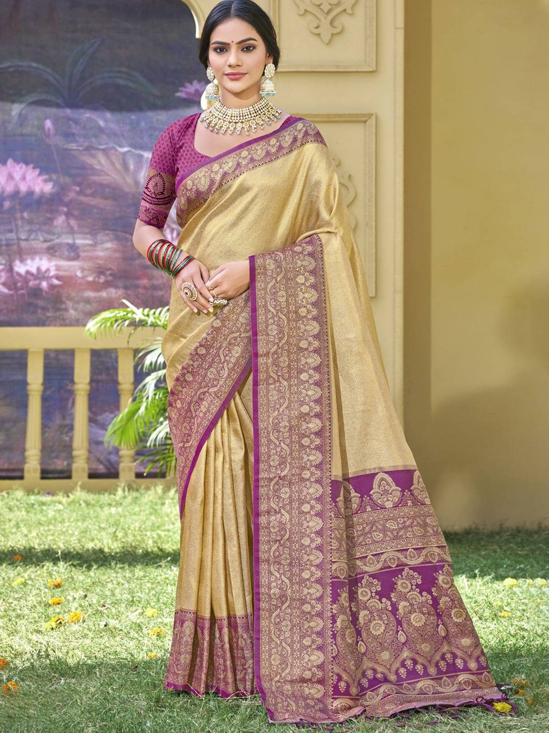 

SANGAM PRINTS Woven Design Zari Banarasi Saree, Cream