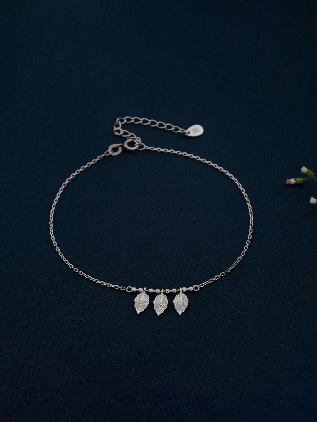 

Zalkari Sterling Silver-Plated Leafy Anklet