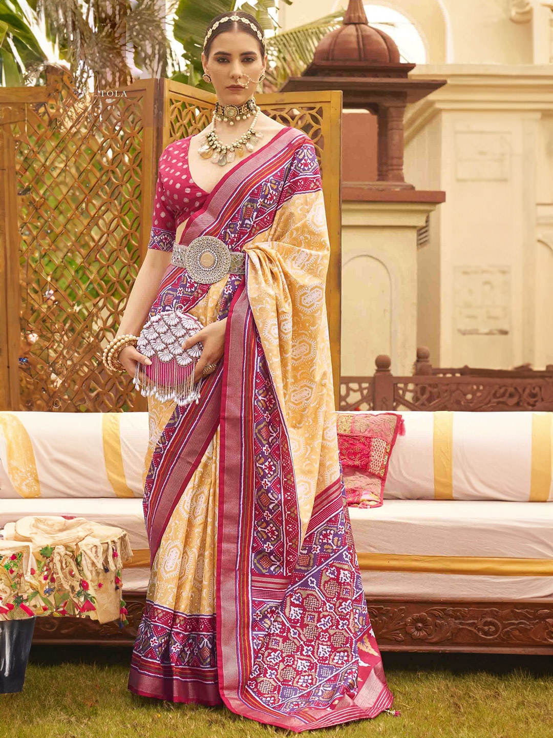 

Mitera Woven Design Silk Blend Patola Saree, Yellow