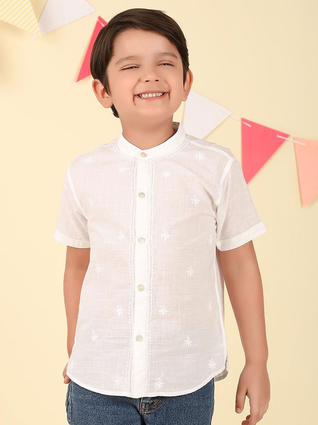 

Fabindia Boys Band Collar Floral Printed Cotton Casual Shirt, White