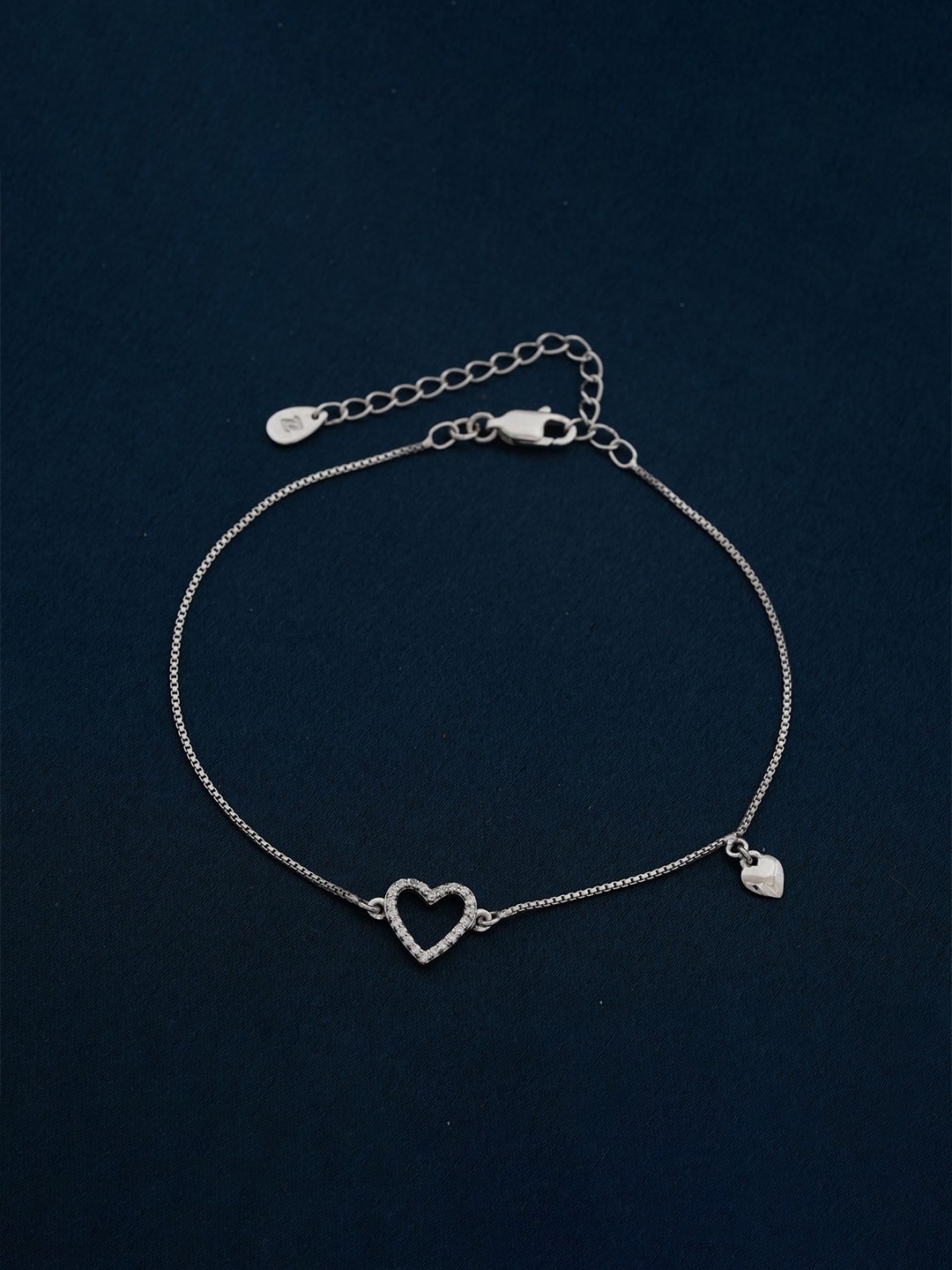 

Zalkari 925 Sterling Silver-Plated Stones Studded Lovely Heart Charm Single Anklet