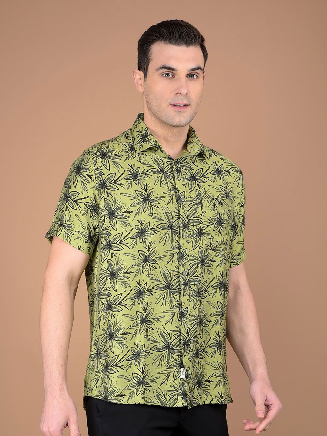 

Crimsoune Club Men Classic Slim Fit Spread Collar Floral Printed Cotton Casual Shirt, Green