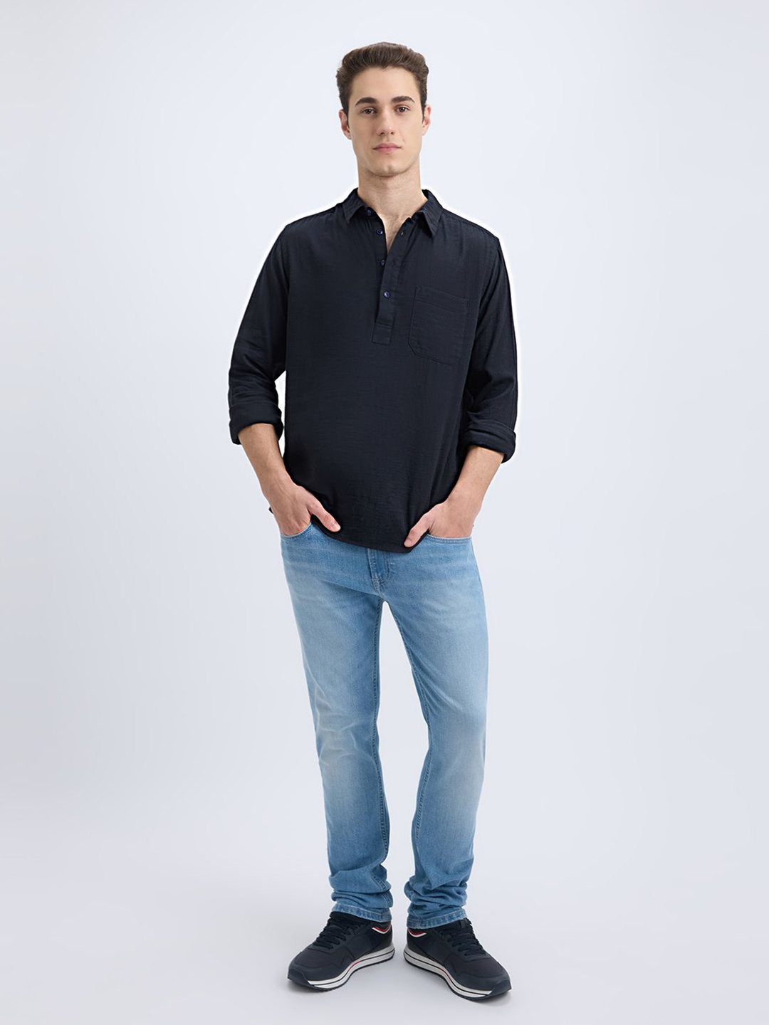

Pepe Jeans Men Casual Solid Shirt, Black