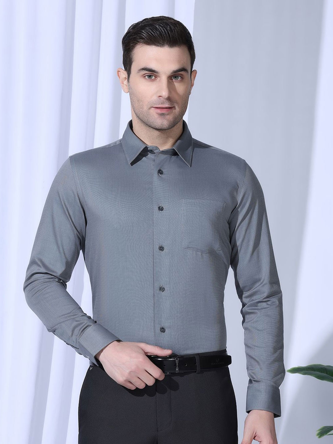 

Blackberrys Men India Slim Fit Spread Collar Solid Cotton Formal Shirt, Grey