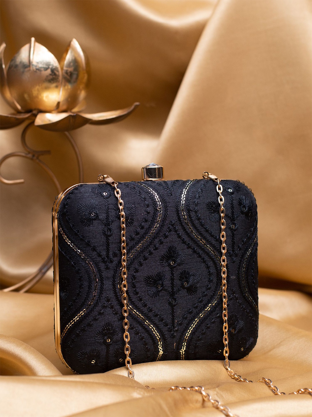 

ARTKLIM Sequins Embroidered Box Clutch with Sling Chain, Black