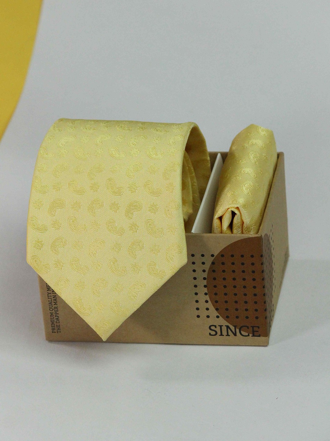 

Tossido Men aisley Necktie & Pocket Square Gift set, Yellow