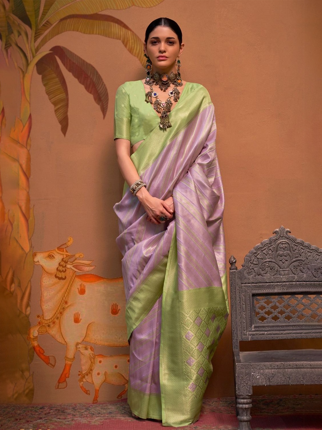 

PEENGAX Striped Zari Silk Blend Saree, Lavender