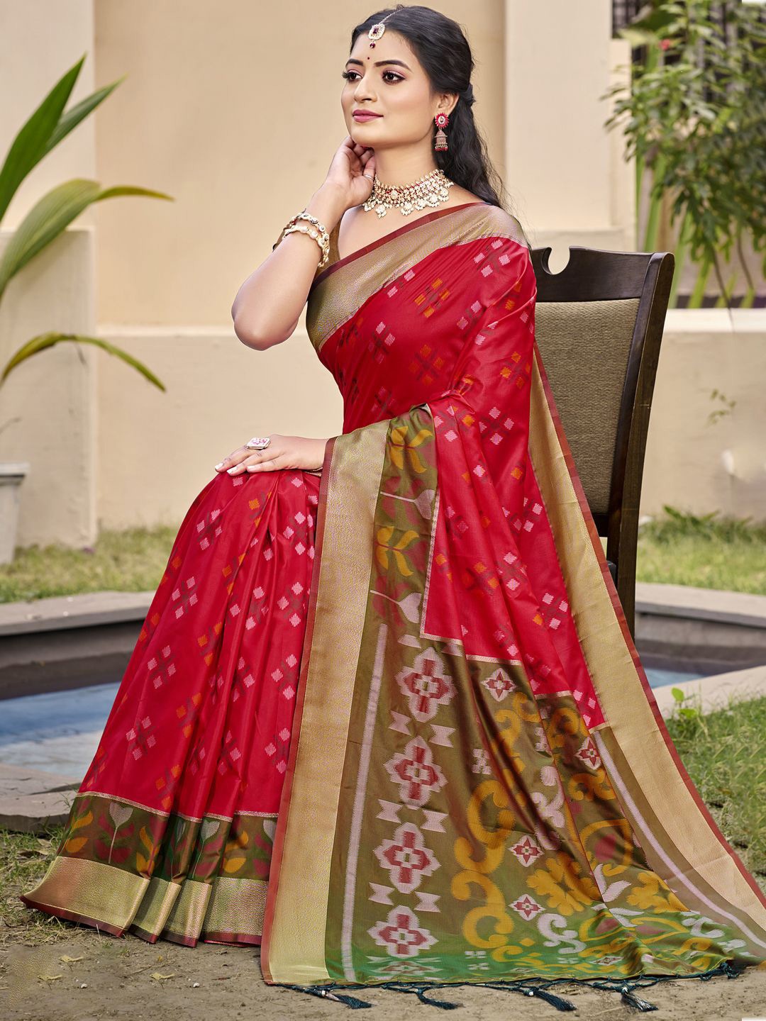 

SANGAM PRINTS Zari Woven Design Tussar Saree, Red