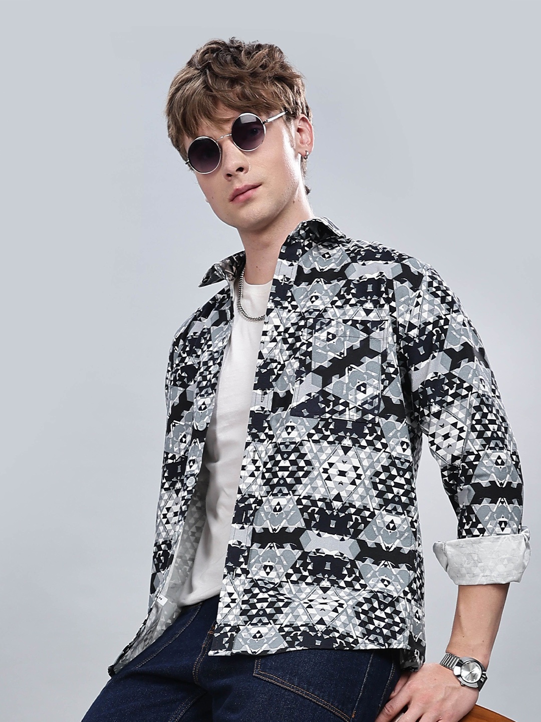 

BUMCHIQ Men Comfort Fit Spread Collar Geometric Printed Casual Shirt, Grey