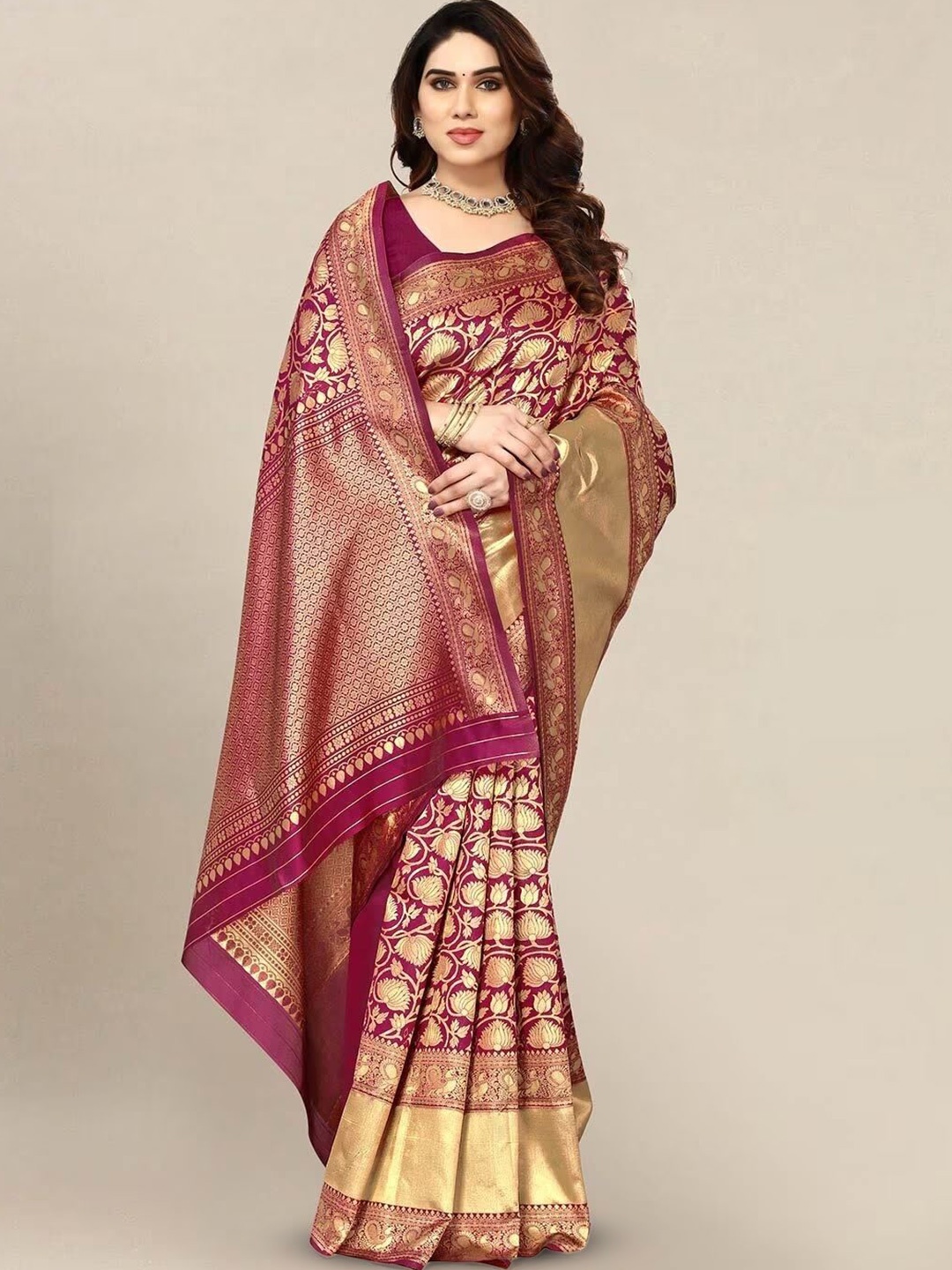 

GARIYA Woven Design Floral Zari Kanjeevaram Saree, Burgundy