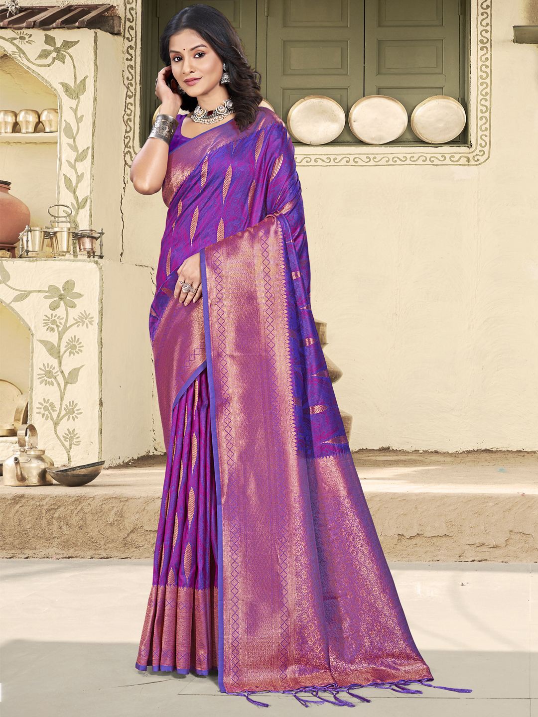 

SANGAM PRINTS Ethnic Motifs Woven Design Zari Tussar Saree, Purple