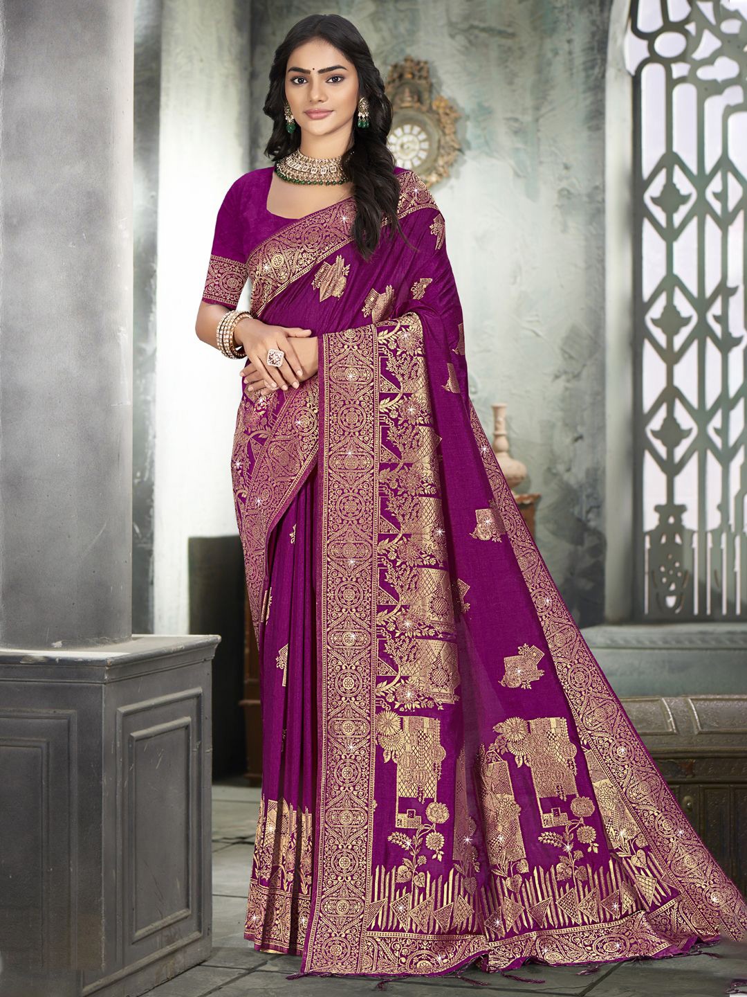 

SANGAM PRINTS Ethnic Motifs Zari Tussar Saree, Purple