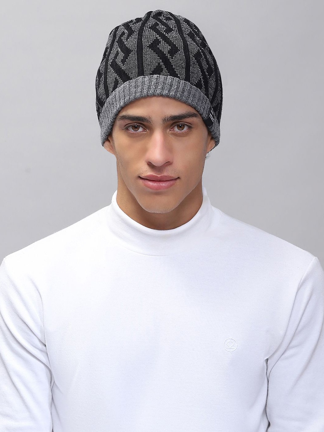 

Monte Carlo Men Self Design Woollen Beanie, Grey