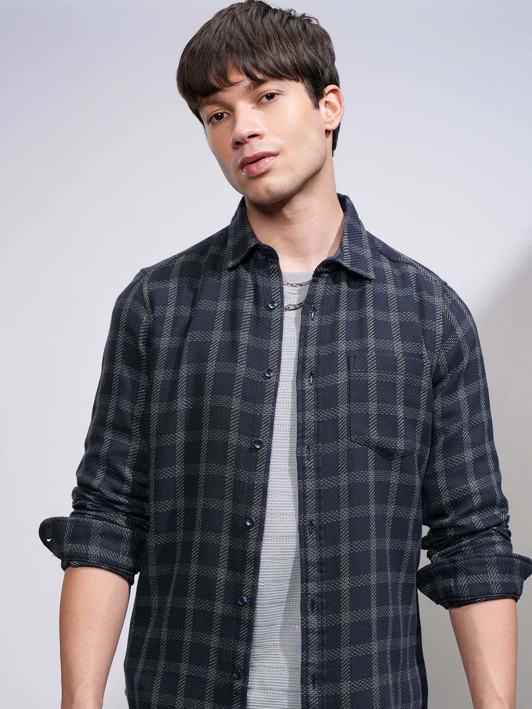 

HIGHLANDER Men Checke Slim Fit Casual shirt, Navy blue