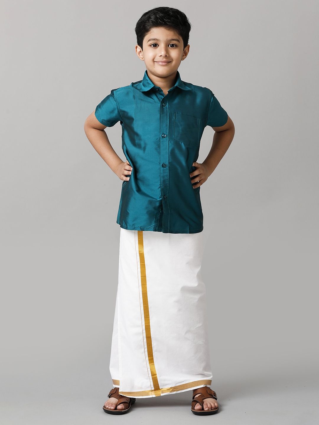 

Ramraj Boys Short Sleeves Shirt With Veshti, Green