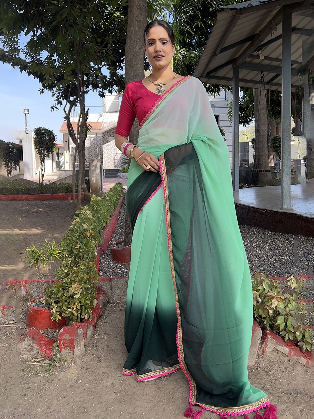 

APNISHA Ombre Embroidered Pure Georgette Saree, Green