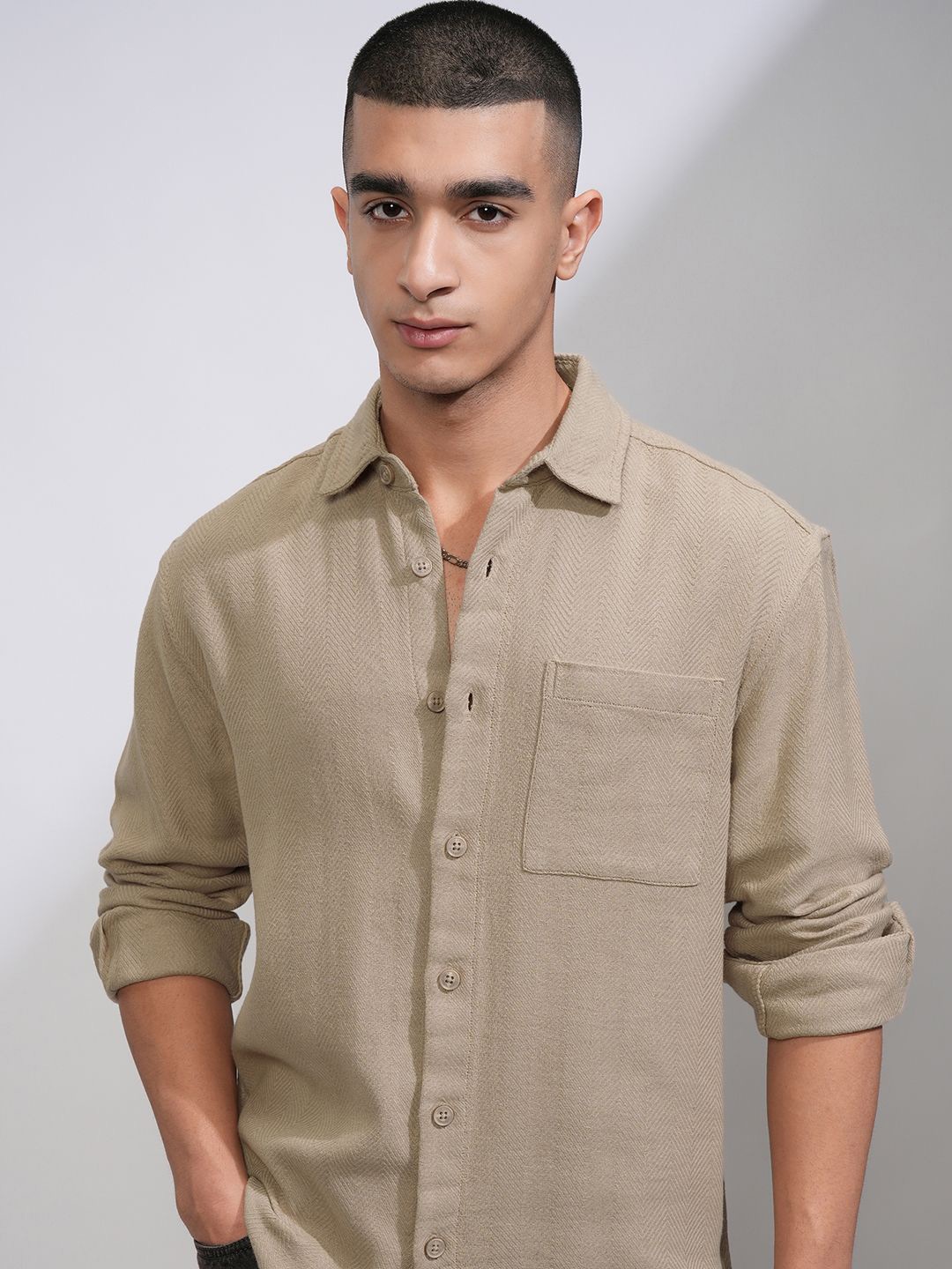 

HIGHLANDER Men Relaxed Fit Spread Collar Vertical Striped Cotton Casual Shirt, Beige