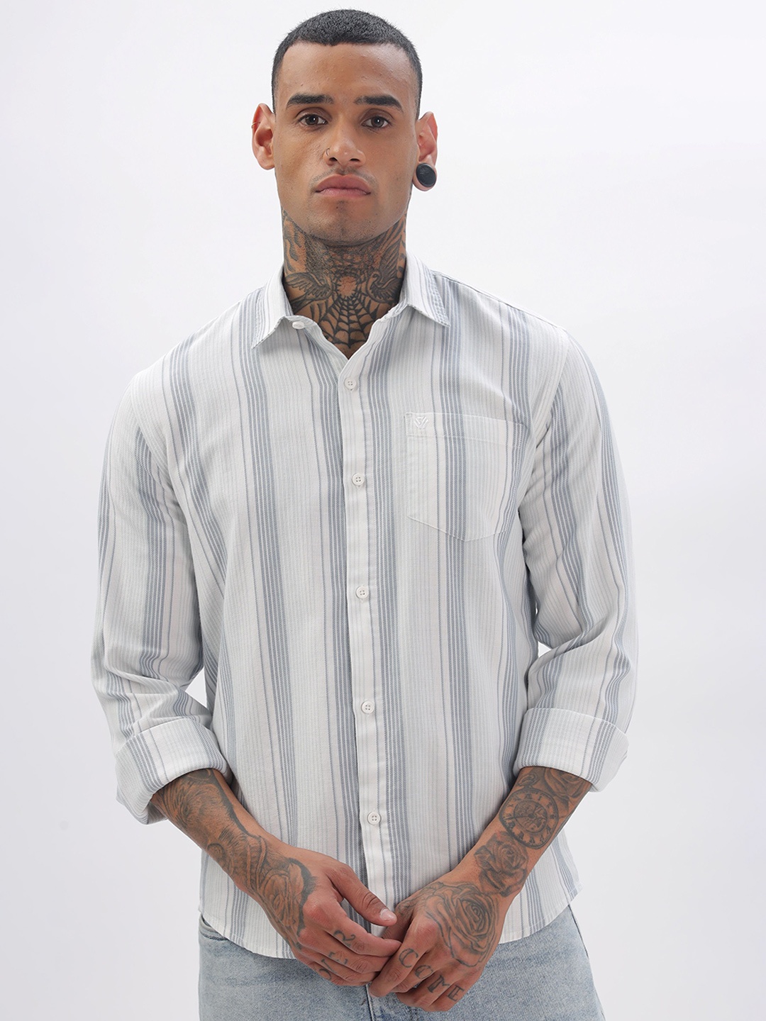 

BS BLUE SQUAD Men Slim Fit Multi Stripes Opaque Striped Casual Shirt
