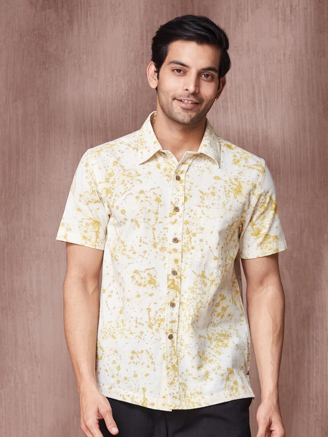 

Fabindia Men Spread Collar Dyed Cotton Casual Shirt, White