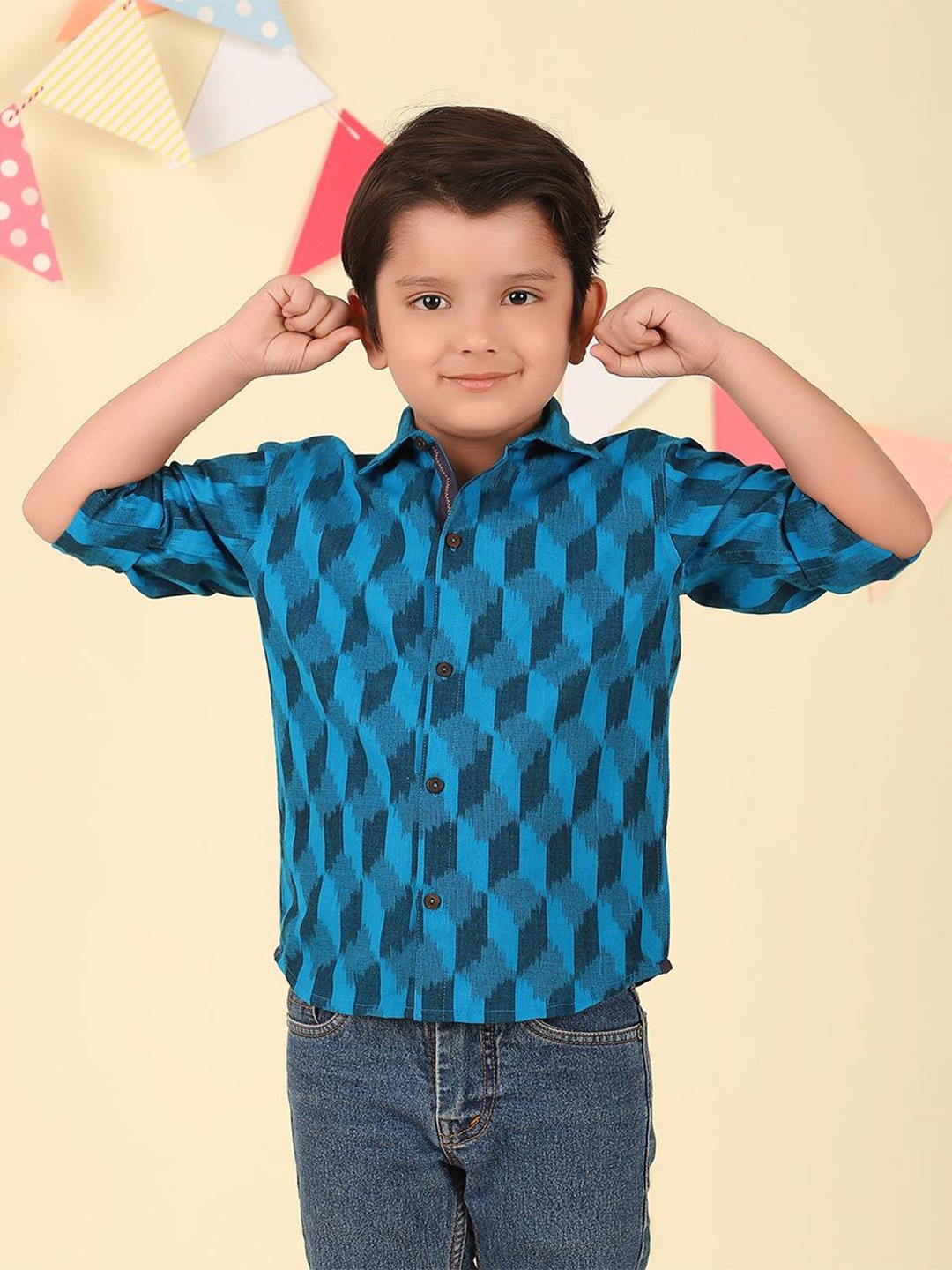 

Fabindia Boys Spread Collar Abstract Printed Cotton Casual Shirt, Blue