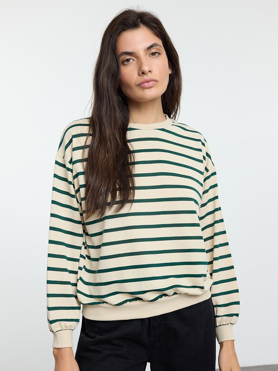 

Trendyol Women Sweatshirt, Na