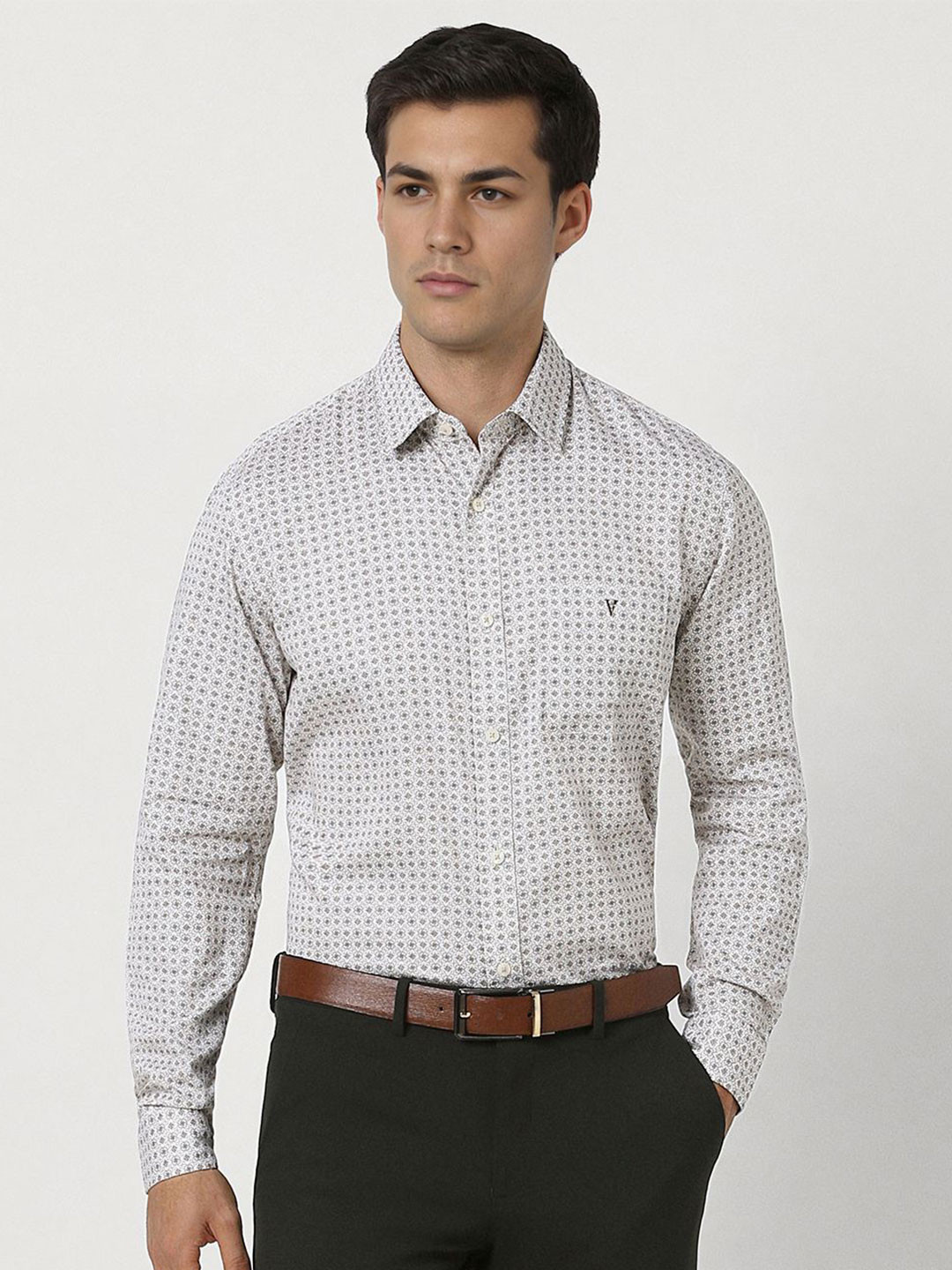 

Van Heusen Sport Men Slim Fit Abstract Printed Casual Shirt, White