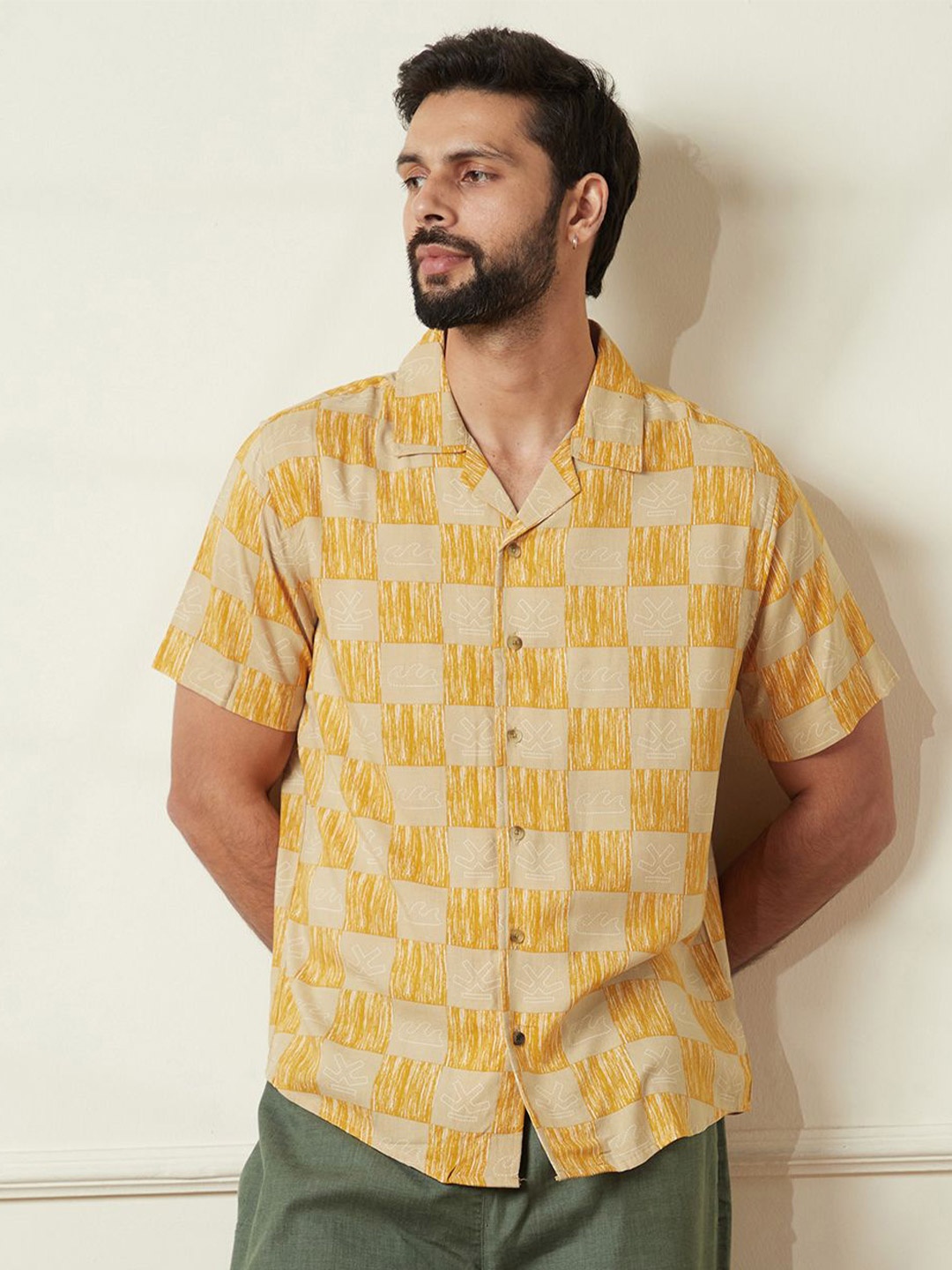 

WROGN Men Comfort Fit Cuban Collar Checked Casual Shirt, Yellow