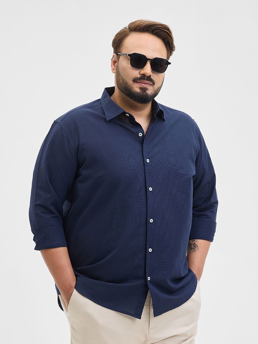 

Snitch Men Classic Fit Spread Collar Solid Cotton Casual Shirt, Navy blue