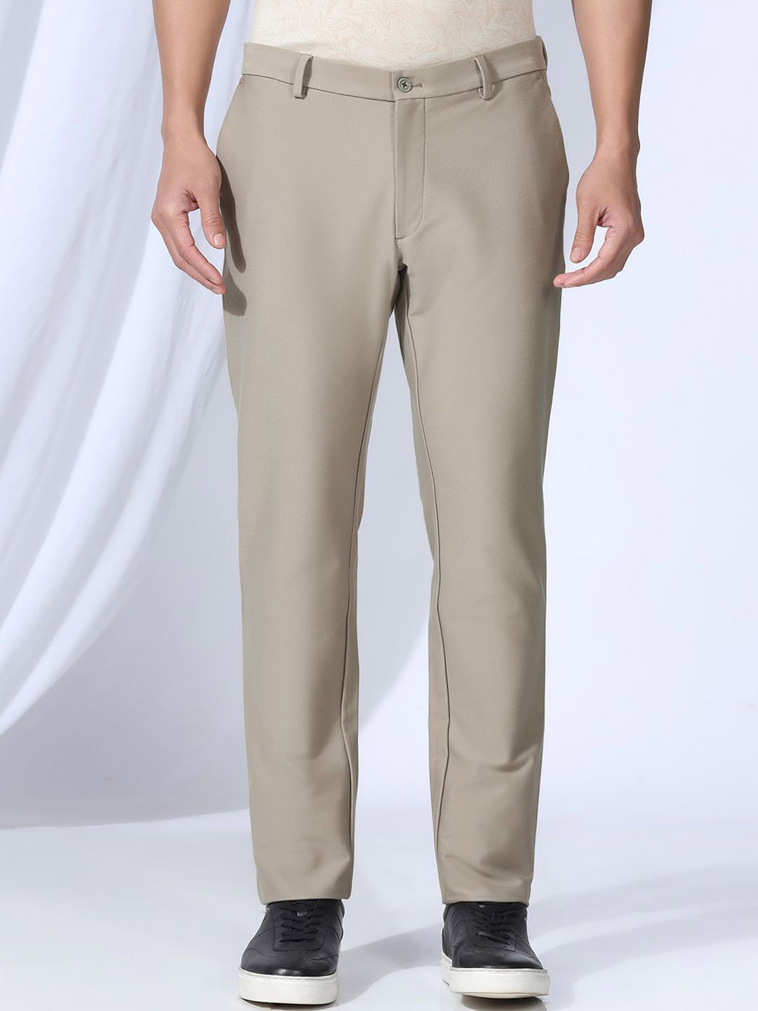 

Blackberrys Men Slim Fit Low-Rise Formal Trousers, Green