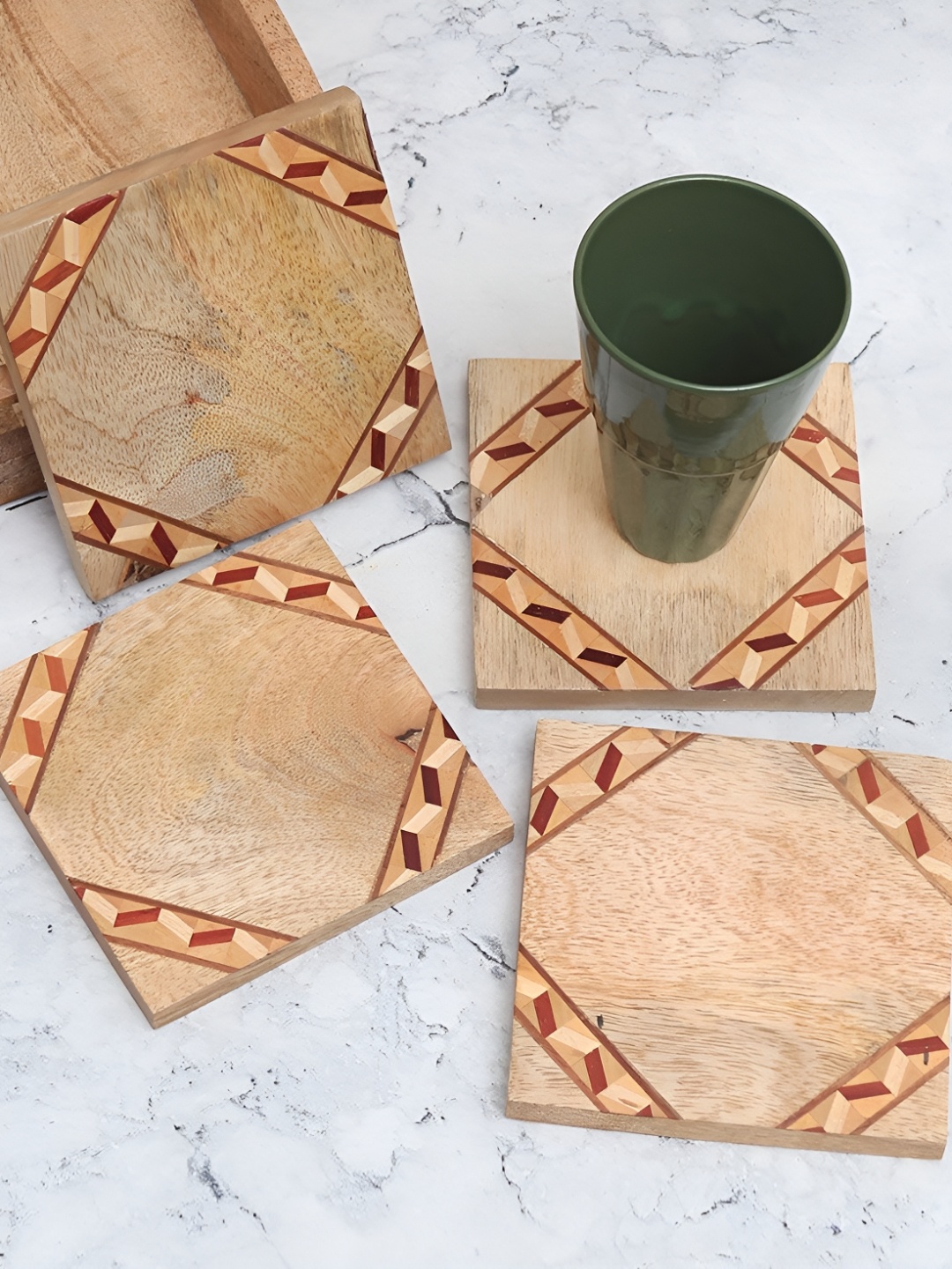 

Indianshelf 4-Pcs Brown & Beige Checked Wooden Dining Table Coasters