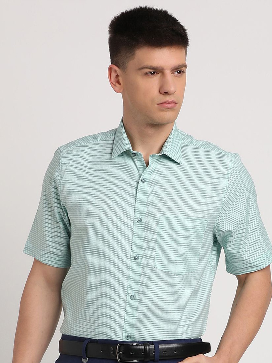 

Turtle Men Standard Slim Fit Spread Collar Micro Ditsy Printed Cotton Formal Shirt, Green