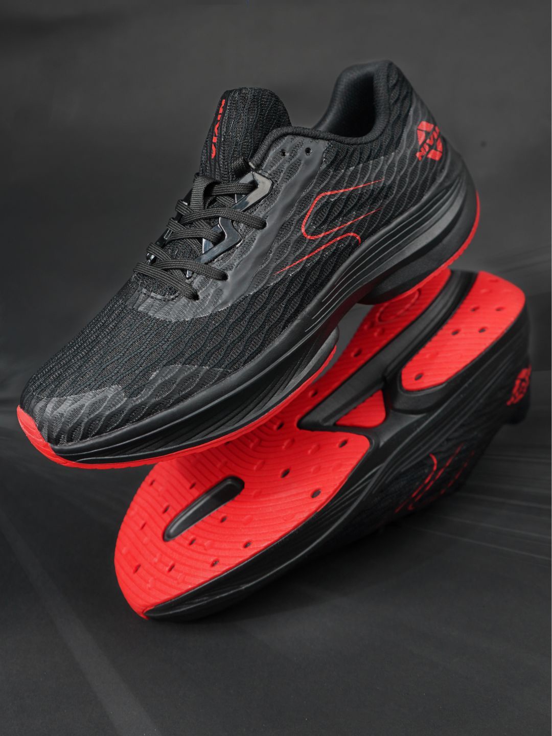 

Nivia Men Breeze Training Shoe, Black