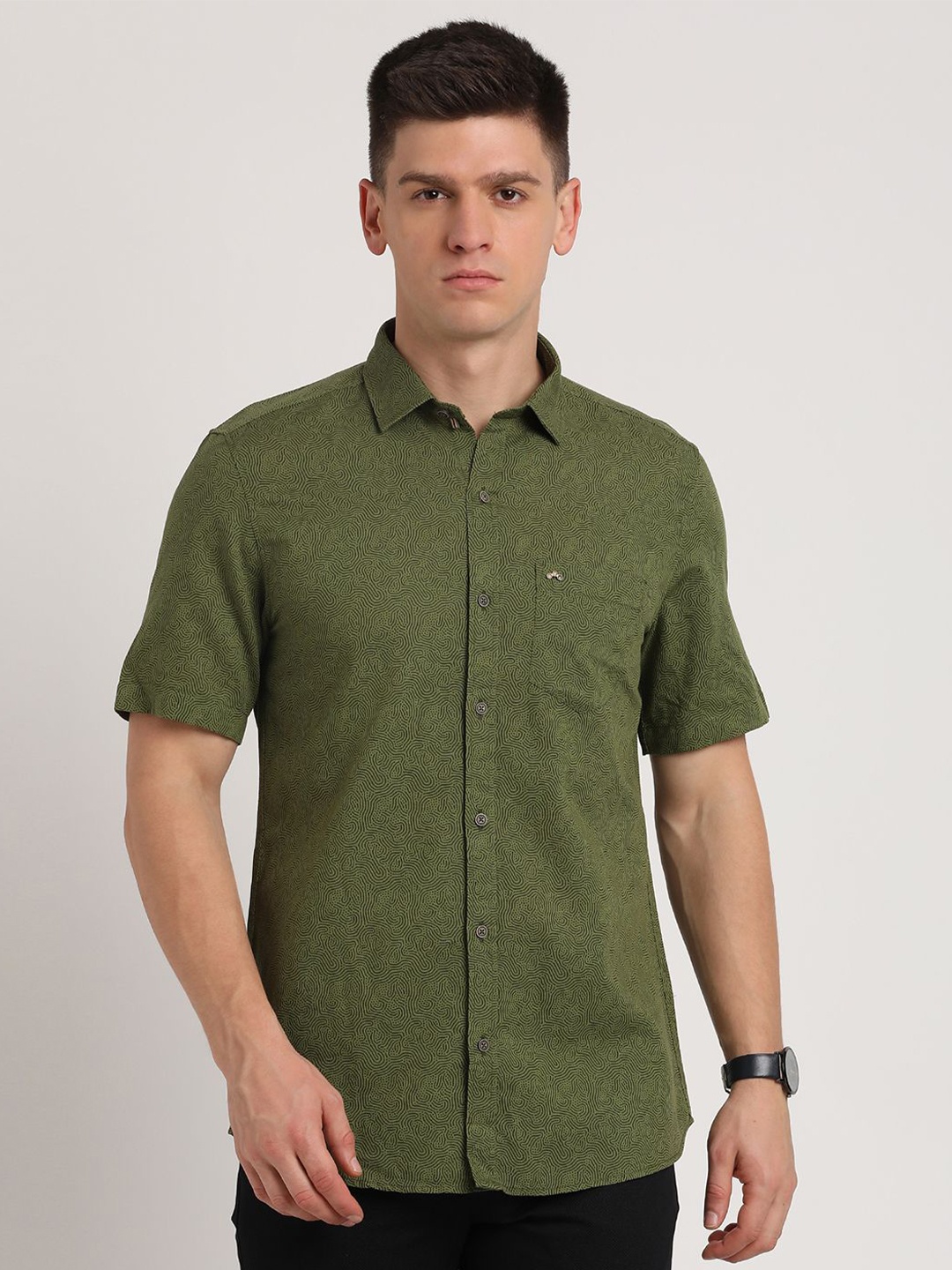 

Turtle Men Relaxed Fit Spread Collar Abstract Printed Cotton Linen Casual Shirt, Green