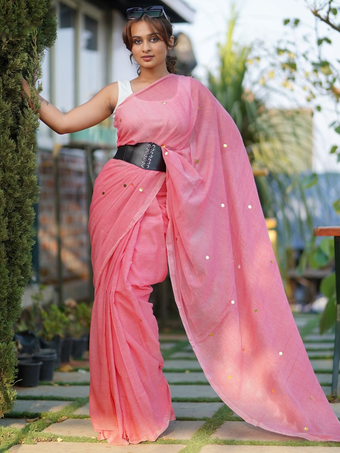 

arunima weaves Embellished Sequinned Pure Cotton Saree, Pink