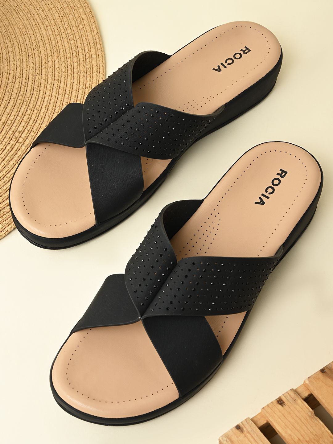 

Rocia Women Open Toe Flats with Laser Cuts, Black