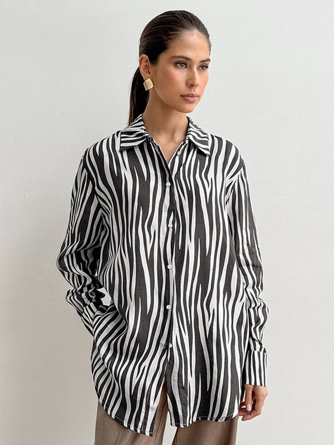 

LULU & SKY Women Striped Shirt Style Top, Black