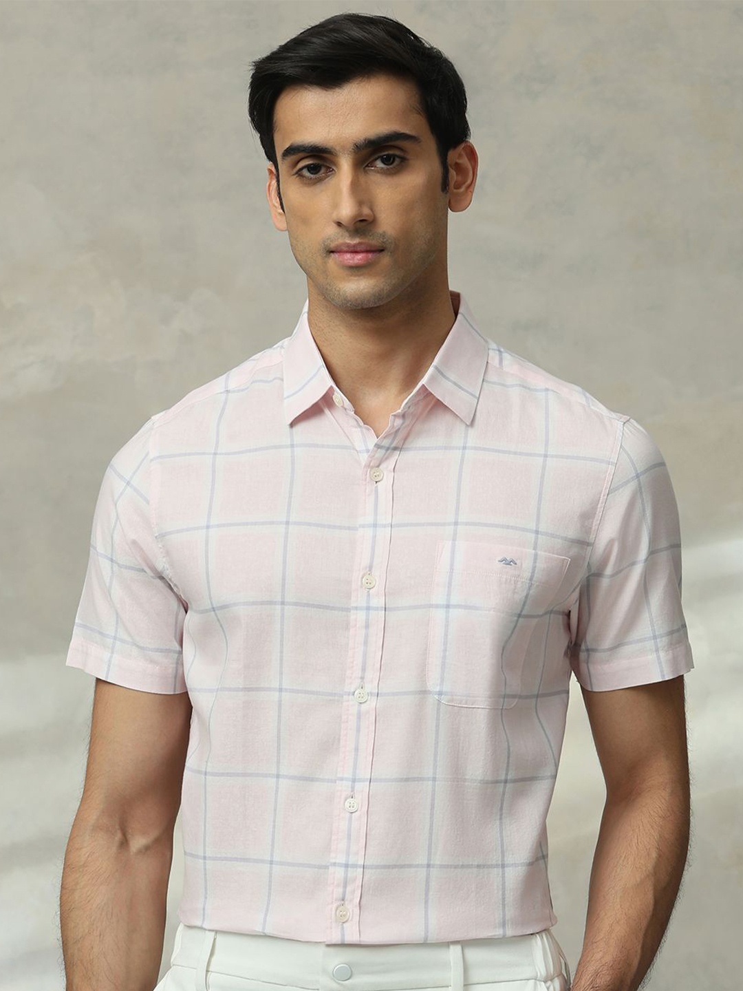

Mufti Men Slim Fit Spread Collar Checked Cotton Casual Shirt, Pink