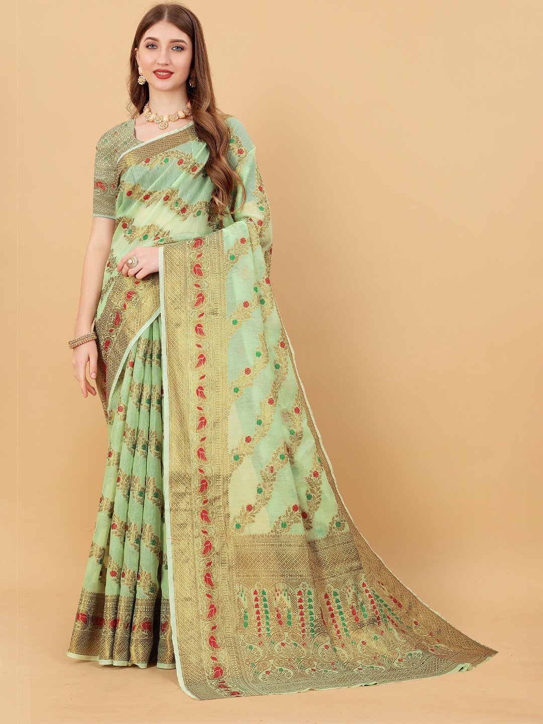 

VEDANT VASTRAM Woven Design Zari Saree, Green