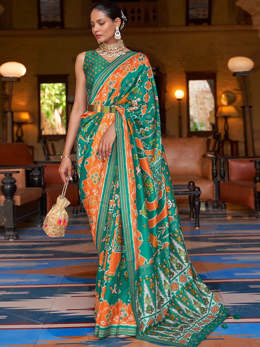 

DEVATITHI Kalamkari Silk Blend Patola Saree, Green