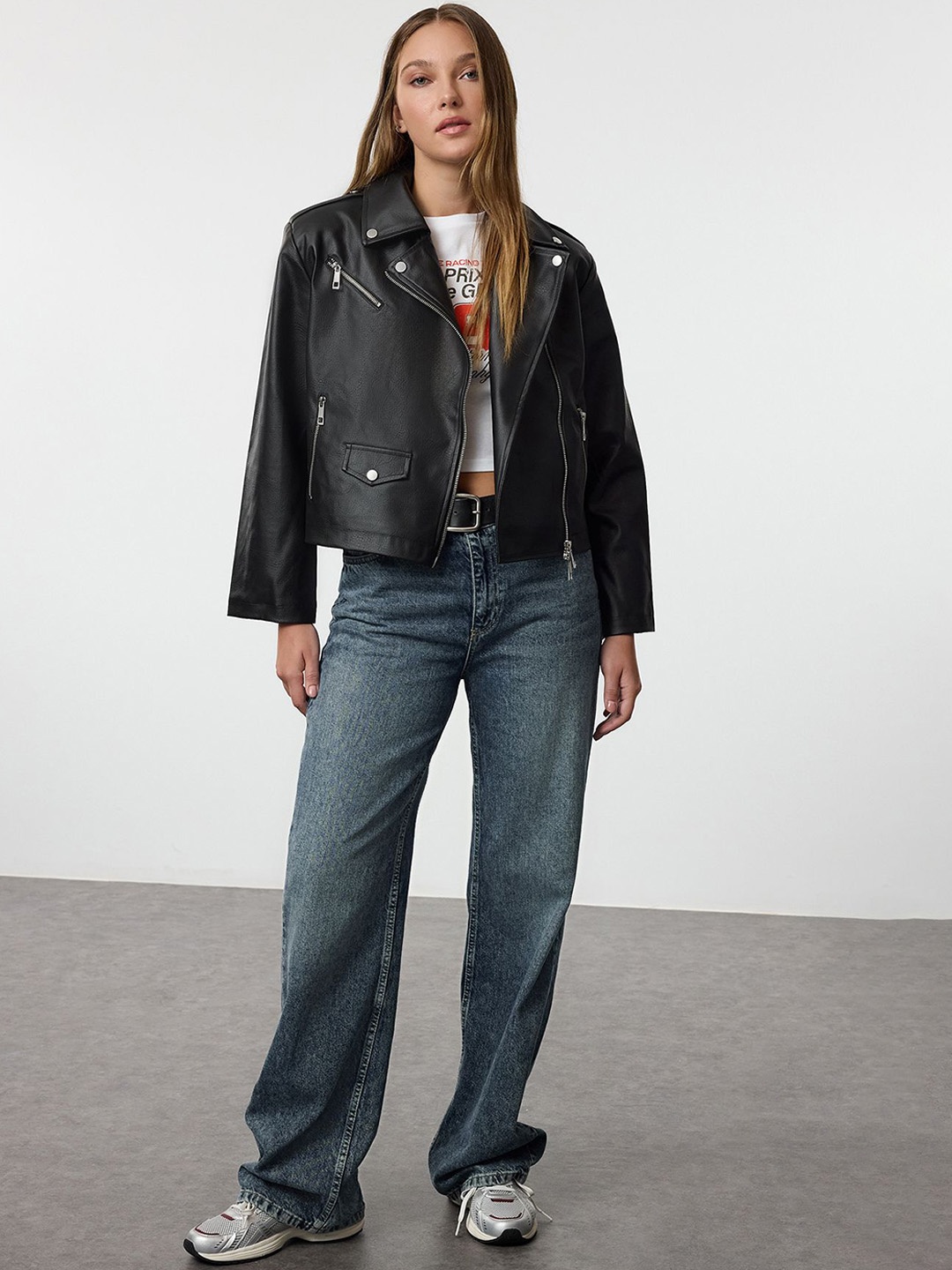 

Trendyol Women Crop Leather Jacket, Black