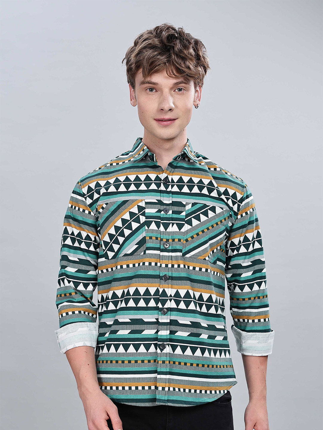 

BUMCHIQ Men Comfort Fit Spread Collar Geometric Printed Casual Shirt, Teal
