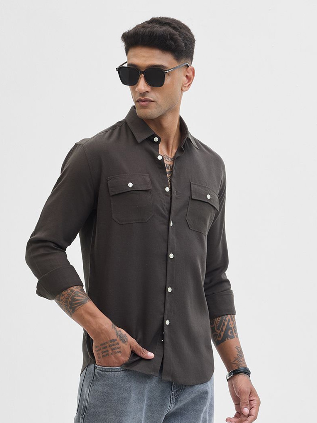 

Snitch Men Classic Fit Spread Collar Solid Casual Shirt, Brown