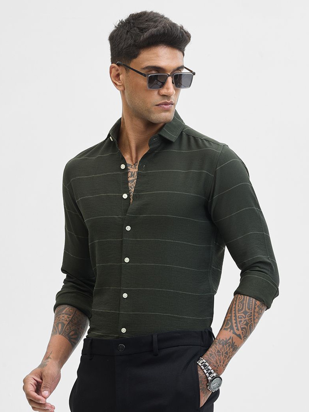 

Snitch Men Classic Slim Fit Spread Collar Horizontal Striped Formal Shirt, Green